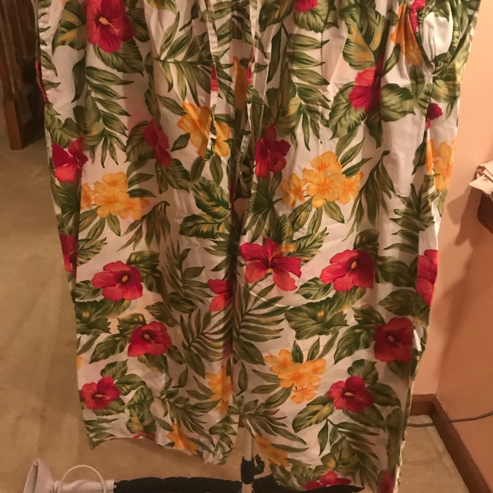 Victoria Jones Woman Capri 2X